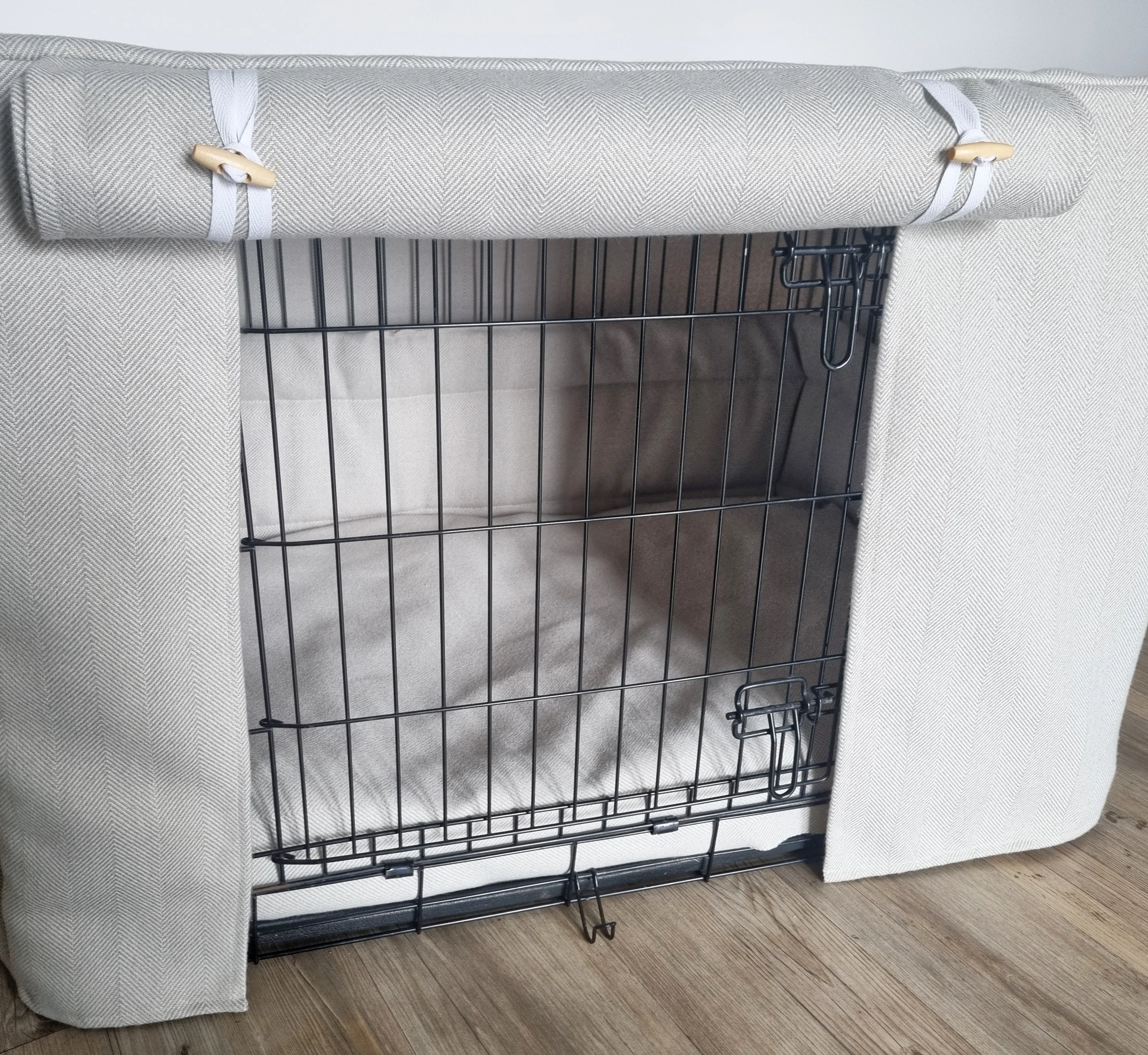 Dog crate set - International Customers  - crate cover, bumper and bed cover - Neutral herringbone - Image 4